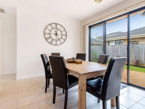 COASTAL HAVEN DROMANA - Gold Coast 4U 2