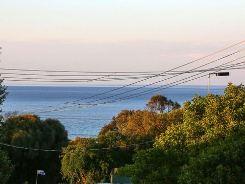 DROMANA BEACH SHACK... - Accommodation Gold Coast 2