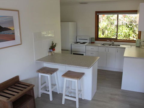 Wreck Beach Cottage At Shoal Bay - Accommodation Gold Coast 3