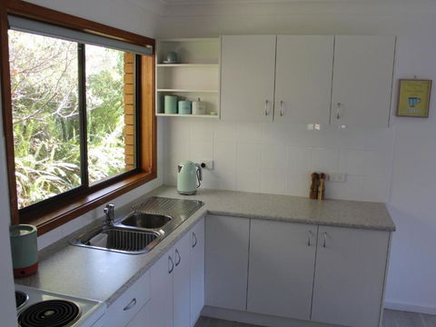 Wreck Beach Cottage At Shoal Bay - Accommodation Gold Coast 2