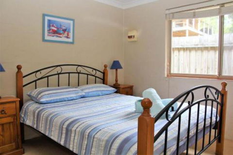 BEACHSIDE VILLA 2 - Accommodation Gold Coast 3