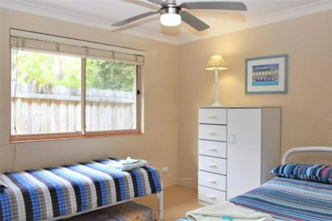 BEACHSIDE VILLA 2 - Accommodation Gold Coast 4