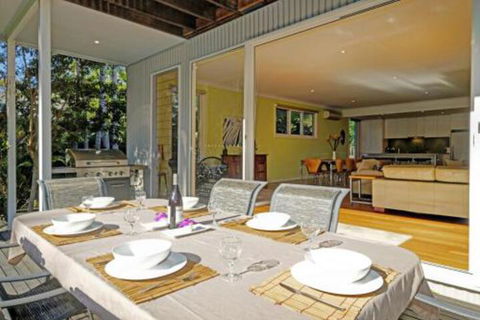 THE BEACH HOUSE - Accommodation Gold Coast 3