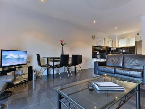RED COWRIE 321atPALM COVE - Accommodation Gold Coast 6