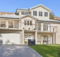 Luxurious Lake Front Long Jetty - Gold Coast 4U