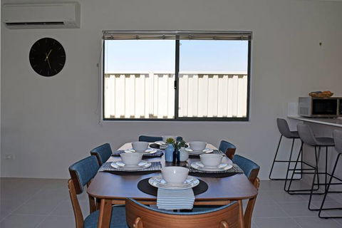 The Kingsley's Place Piara Waters - Gold Coast 4U 3