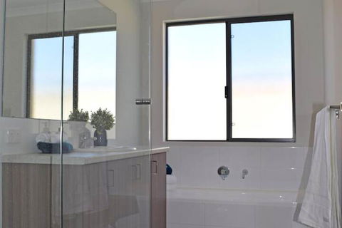 The Kingsley's Place Piara Waters - Gold Coast 4U 4