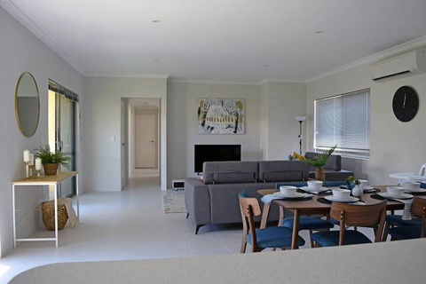 The Kingsley's Place Piara Waters - Gold Coast 4U 7