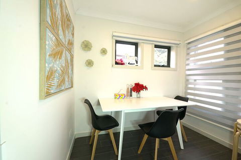 A Cozy 3BRM House At Doncaster - Accommodation Gold Coast 6