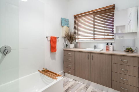 The Surf Shack - Gold Coast 4U 2