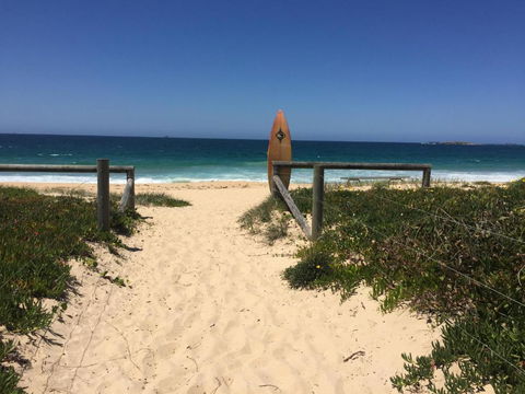 The Surf Shack - Gold Coast 4U 5