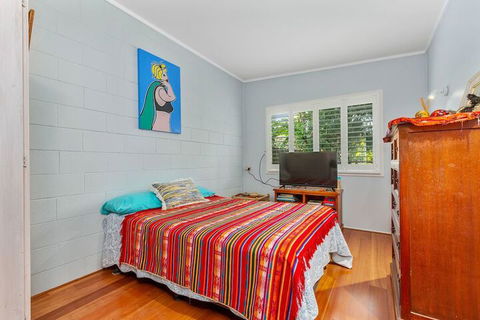 BEACH RETREAT - Accommodation Gold Coast 7