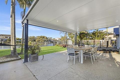 CANAL HOME NEAR MOOLOOLABA Kooringal - Accommodation Gold Coast 3
