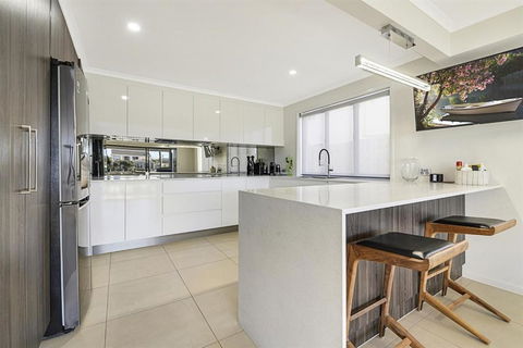 CANAL HOME NEAR MOOLOOLABA Kooringal - Accommodation Gold Coast 1