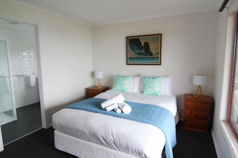 DOLPHIN LOOKOUT COTTAGE Amazing Views Of The Bay Of Fires - Accommodation Gold Coast 2