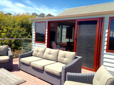 DOLPHIN LOOKOUT COTTAGE Amazing Views Of The Bay Of Fires - Accommodation Gold Coast 4