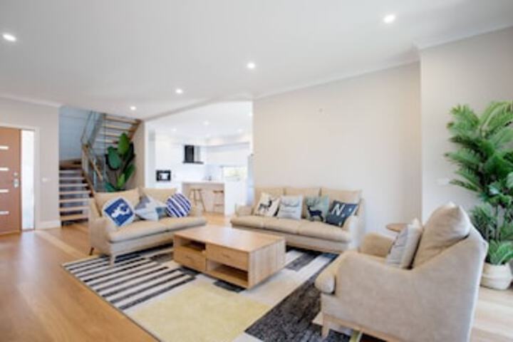 Ashwood VIC Accommodation Gold Coast