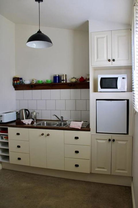 Wormwood Studio - 1 Gold Coast 6