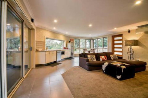 Lakeview Luxury Retreat - Accommodation Gold Coast 5