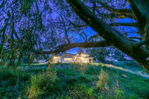 Lakeview Luxury Retreat - Accommodation Gold Coast 4