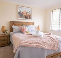 42 Rosemary Lane  Central Orange Spacious Family Home Quiet Lane - Gold Coast 4U
