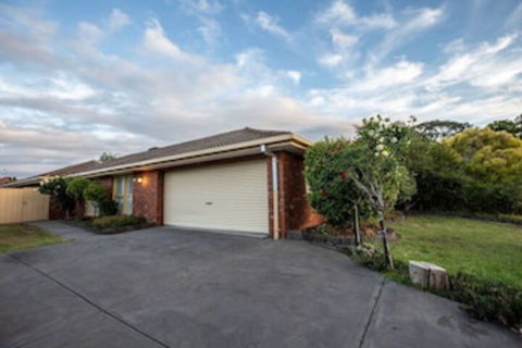 Quiet & Peaceful 3bed2bath Home @keilor Downs - Accommodation Gold Coast 0