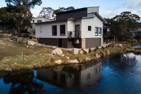 Chloes Chalet - Accommodation Gold Coast 4