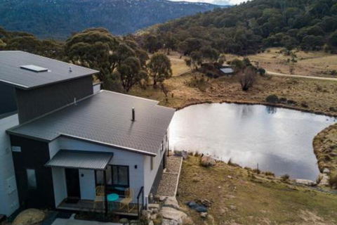 Chloes Chalet - Accommodation Gold Coast 0