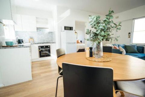 Sahara On Anzac Close To Airport City & Beach! - Accommodation Gold Coast 3