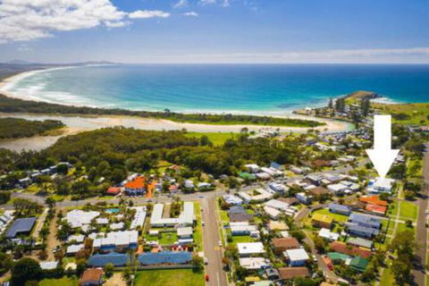 WAVES On MAIN 4 / 1 MAIN STREET - Accommodation Gold Coast 5