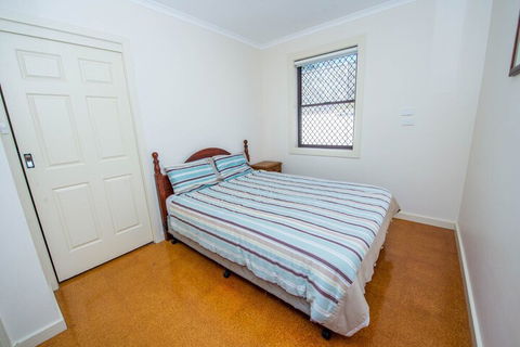 Shoal Bay Avenue Unit 2 / 7 - Accommodation Gold Coast 1