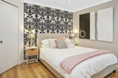 SEAVIEW Ocean Views From A Modern Townhouse - Accommodation Gold Coast 3