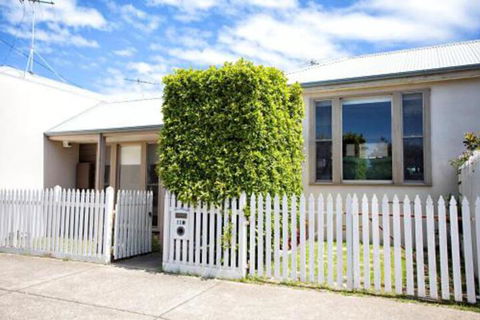 BELLA CASA - Accommodation Gold Coast 5