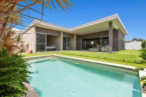 BEACHSIDE HAVEN - Accommodation Gold Coast 0