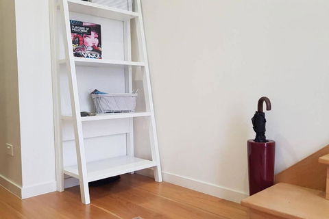 CHELSEA Family Home Close To Beach & Shops - Accommodation Gold Coast 4