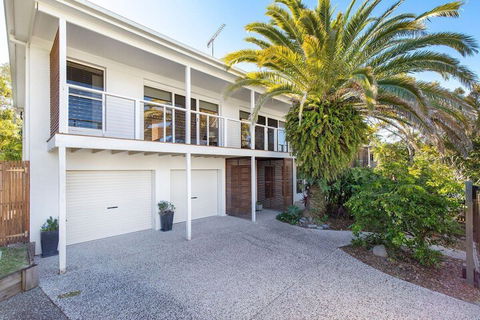 20 Ray Street Sunshine Beach - Accommodation Gold Coast 1