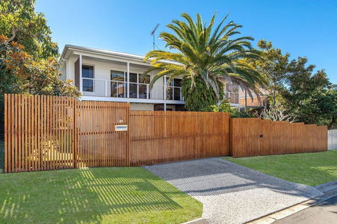 20 Ray Street Sunshine Beach - Accommodation Gold Coast 2