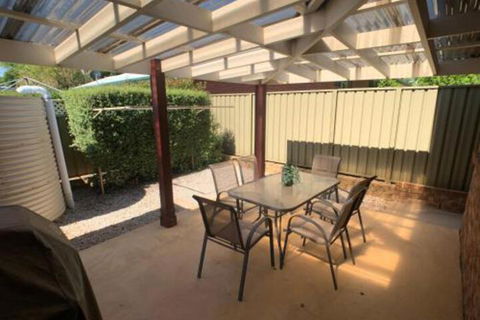 Spacious 2 Bed 2 Bath Villa Central Location Quiet - Gold Coast 4U 7