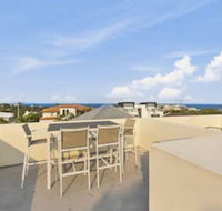 Sunshine Beach Self Contained Unit Beach Views Unit 2 Elouera 44 Elanda Street - Accommodation Gold Coast