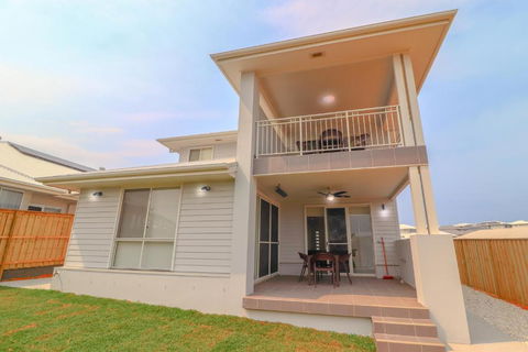 Surfers Paradise At Catherine Hill Bay - Gold Coast 4U 6