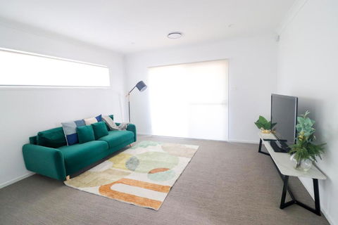 Surfers Paradise At Catherine Hill Bay - Gold Coast 4U 3