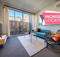 Floral on Frew Heart of the CBD Wifi Netflix - Accommodation Gold Coast