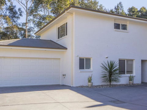 Championship Golf Course On Your Back Door - Gold Coast 4U 1