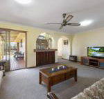 Buckland St. 29 Mollymook - Gold Coast 4U