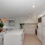 BEAUTIFULLY RENOVATED OCEANSIDE APARTMENT Lamer 9 - Accommodation Gold Coast 0