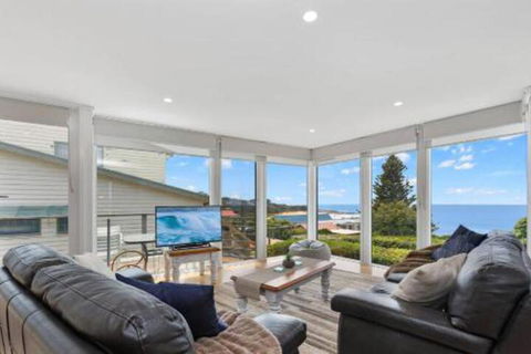 COASTAL HAVEN Panoramic Ocean Views - Accommodation Gold Coast 0