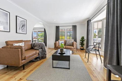 YIN YANG MOUNT ELIZA - Accommodation Gold Coast 5