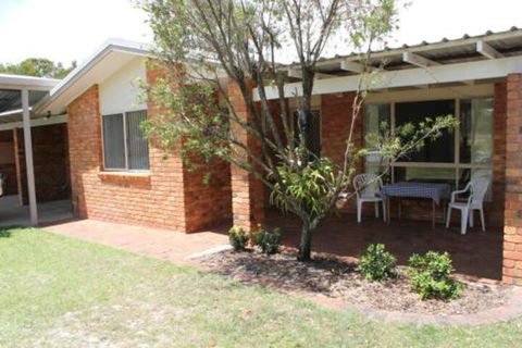 2 51 Carlo Road Rainbow Beach Pets Welcome Air Conditioning Walk To The Shops - Accommodation Gold Coast 5