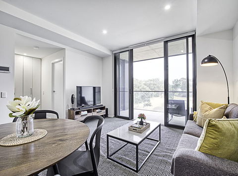 CANBERRA CHIC Hosted By LAbode - Accommodation Gold Coast 6