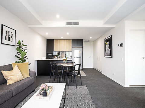CANBERRA CHIC Hosted By LAbode - Accommodation Gold Coast 5